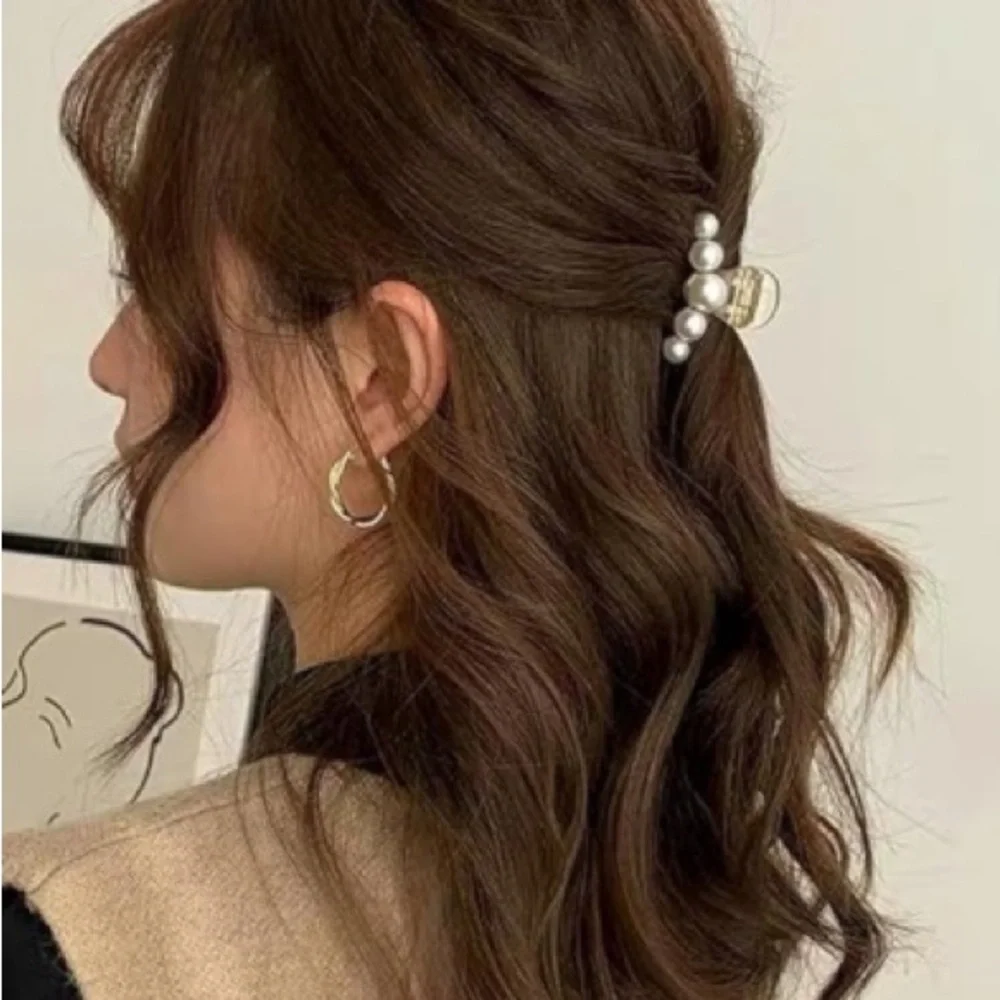 Zara 4 Pearl Hair Clips